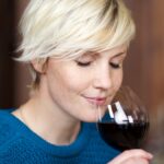 Goûter le vin : une coutume qui remonte très loin