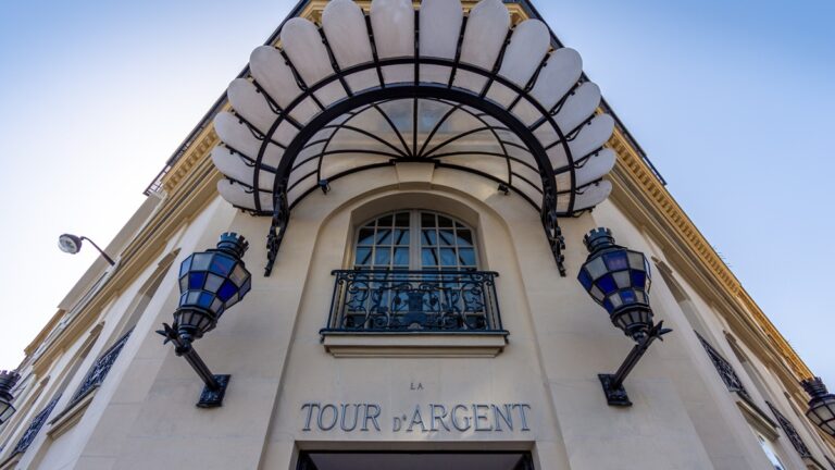 Lire la suite à propos de l’article Une Cave en Or à la Tour d’Argent : résultats et records