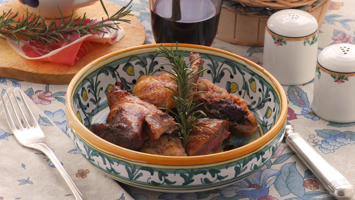 Lire la suite à propos de l’article Recette de la semaine : cocotte de pintade aux fruits secs