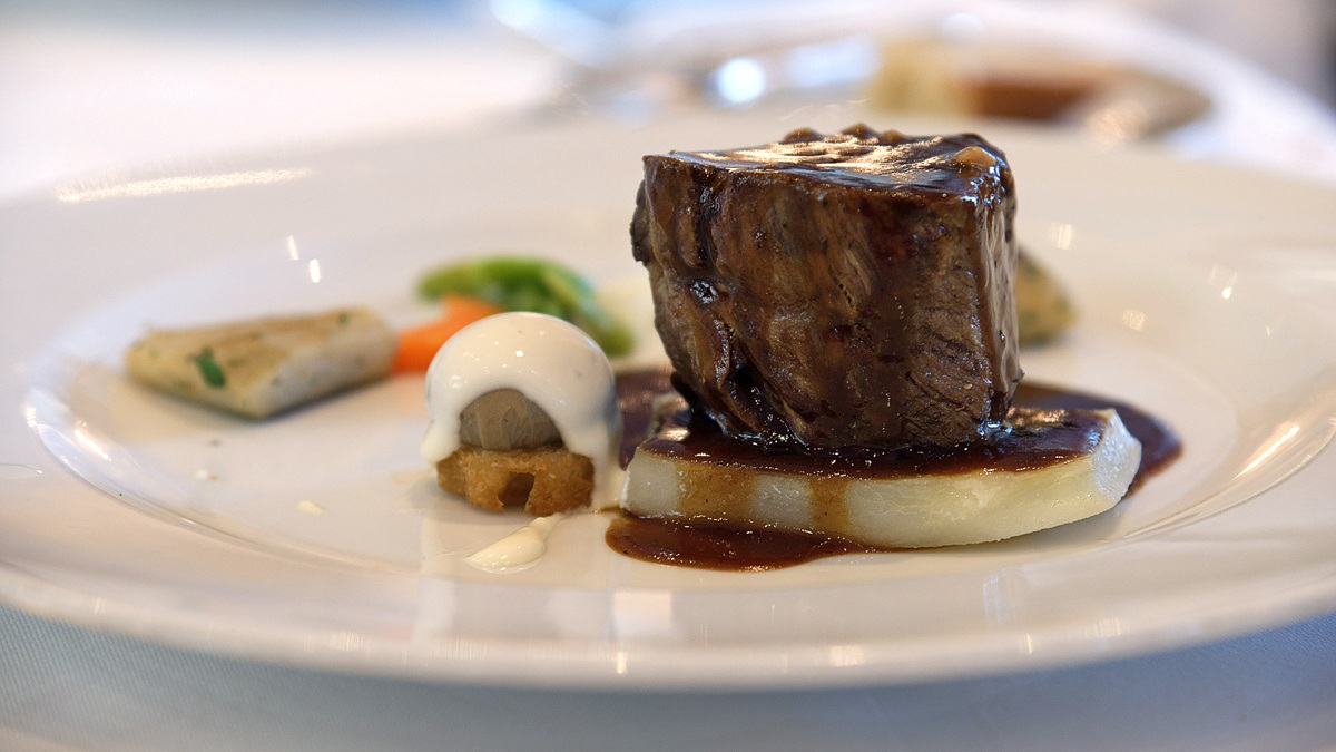 Lire la suite à propos de l’article La recette de la semaine : Filet de boeuf à la périgourdine