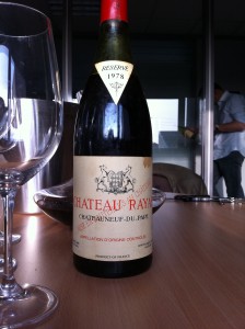 Un verre de Château Rayas 1978 avec Thierry Desseauve iDealwine