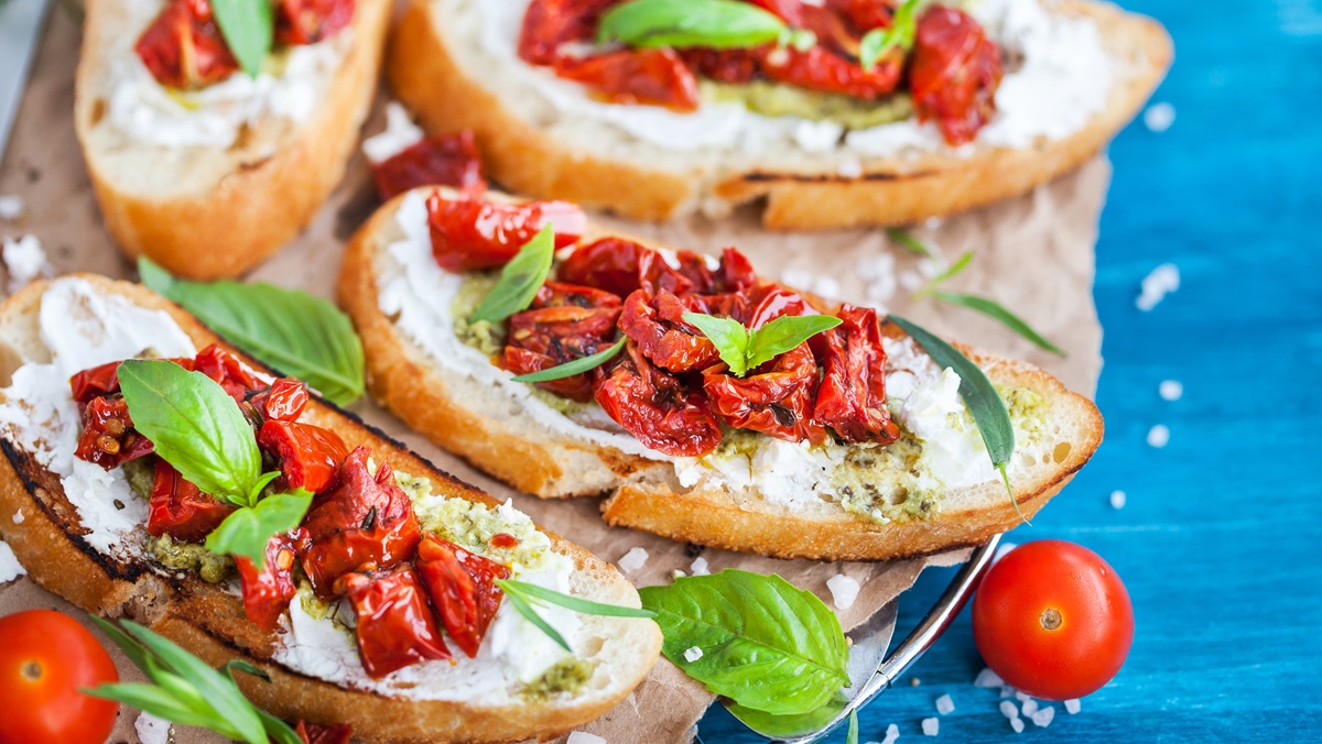 Lire la suite à propos de l’article Recette de la semaine : bruschettas pesto et chèvre