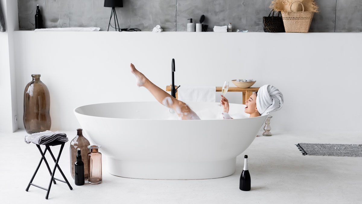 Lire la suite à propos de l’article Luxe suprême et comble du chic : les bains au champagne !