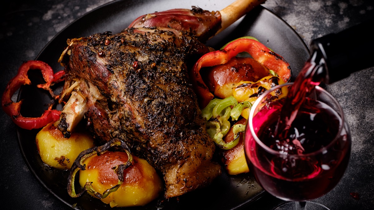 Lire la suite à propos de l’article Accords mets et vins : souris, carré, gigot, quels vins sur l’agneau ?