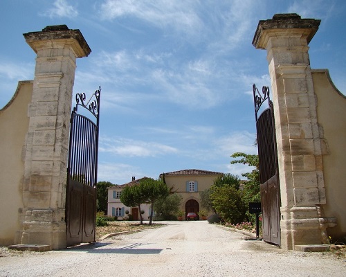 Lire la suite à propos de l’article Château de Beaucastel | Un monument incontournable de Châteauneuf