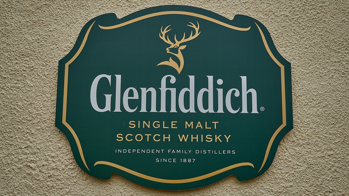 Lire la suite à propos de l’article 56850€ pour un flacon de Whisky de 1937 !