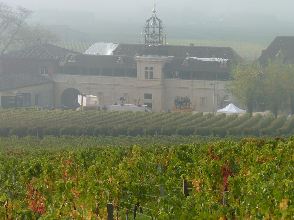 La cérémonie du baptême des cloches du Château Angélus