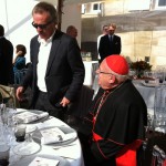Un rocker à la table de Mgr Ricard