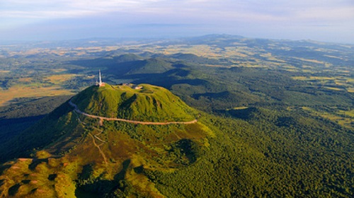 Lire la suite à propos de l’article Les accords régionaux de vos vacances : la cuisine d’Auvergne et du Massif Central