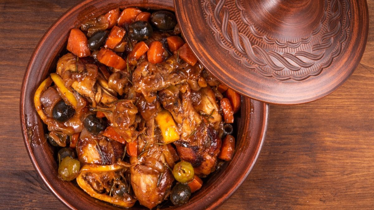Lire la suite à propos de l’article Recette : tajine de poulet aux olives et au citron confit