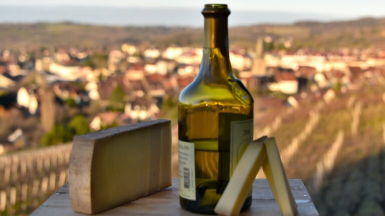 Lire la suite à propos de l’article Cinq questions sur le vin jaune !