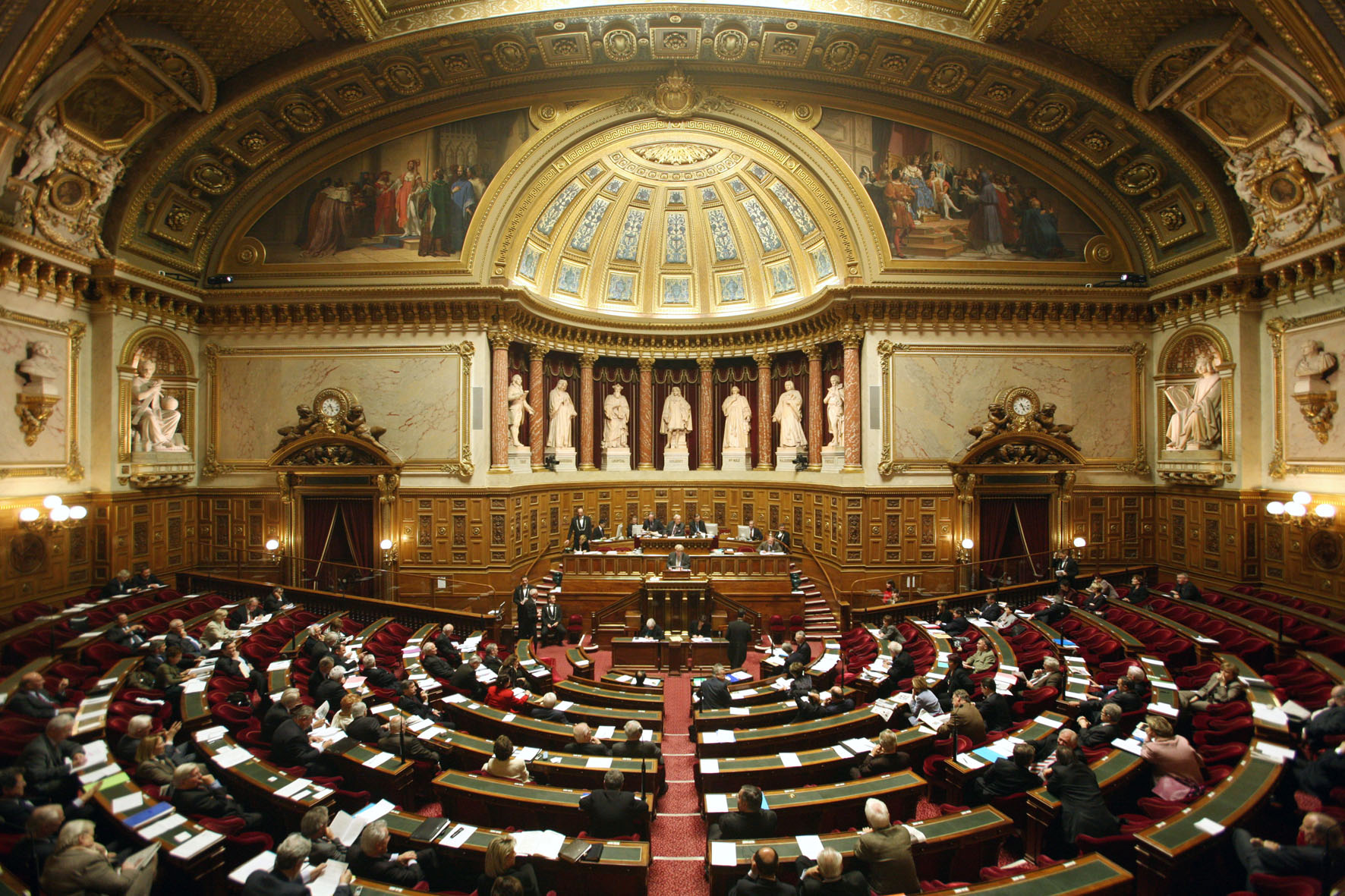 Lire la suite à propos de l’article Le Sénat reconnaît officiellement le vin comme « patrimoine » français