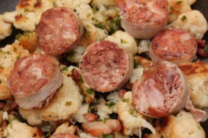 Andouillette grillée sur lit de choux fleur