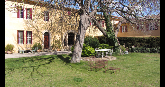 Lire la suite à propos de l’article Vente à prix fixe : le château Revelette, la fraicheur provençale