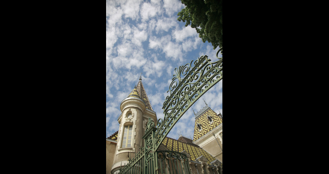 Lire la suite à propos de l’article La famille Frey (La Lagune, Jaboulet) investit en Bourgogne