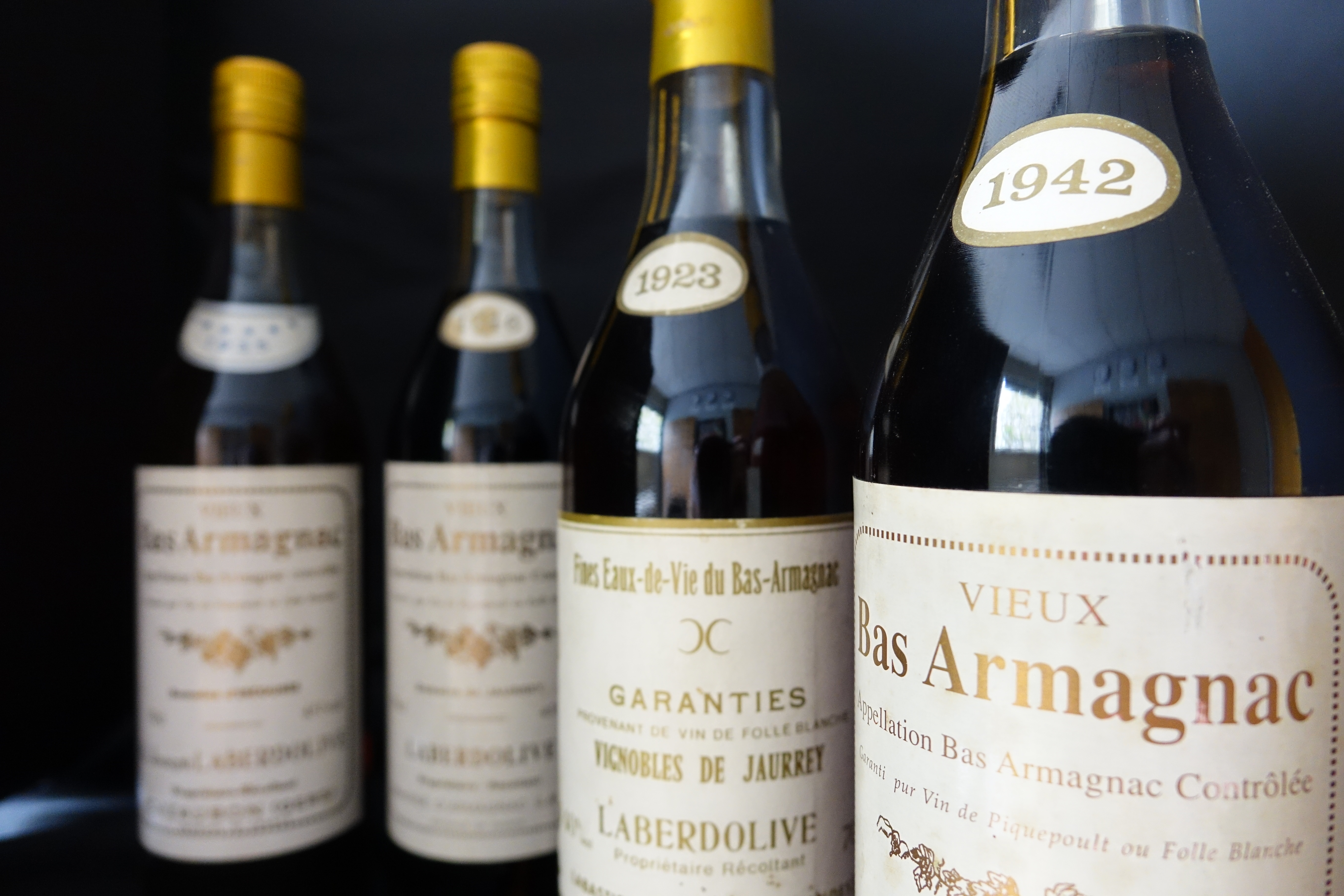 Lire la suite à propos de l’article Enchères on-line : les Bordeaux 1990, Rousseau, Rayas et vieux armagnacs sur le podium