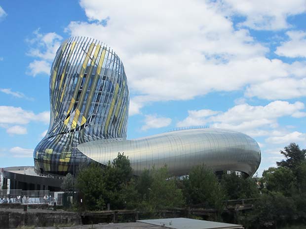 Lire la suite à propos de l’article Une visite à la Cité du Vin de Bordeaux