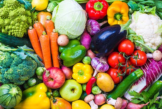 légumes verts et vin