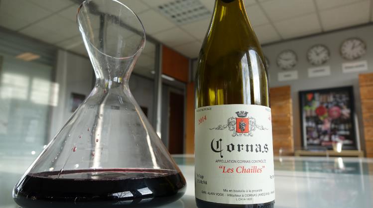 quand carafer un vin - Alain Voge Cornas Les Chailles