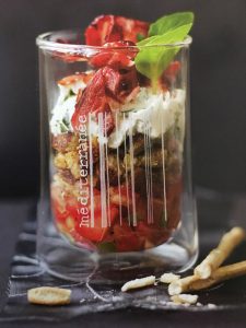 Tiramisu de tomates, crème de basilic et lard fumé verrines accords mets et vins iDealwine