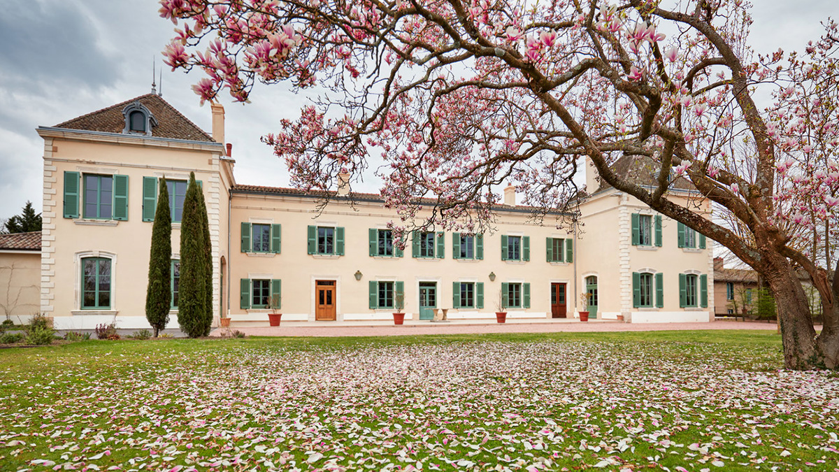 Lire la suite à propos de l’article Château des Jacques à Moulin-à-Vent : une ambition bourguignonne