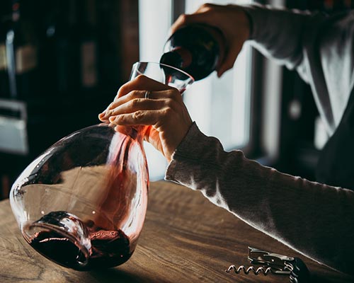 Lire la suite à propos de l’article Peut-on boire les vins rouges plus jeunes qu’autrefois ?