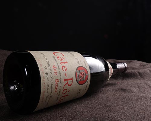 Lire la suite à propos de l’article Belles enchères de janvier | Grange des Pères, Jura, collectors du Rhône : aucun répit !