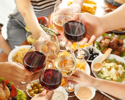Lire la suite à propos de l’article Bons plans de confinement | Bien choisir les vins à partager