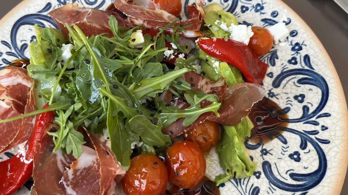 Lire la suite à propos de l’article Quels accords mets et vins sur les salades composées ?