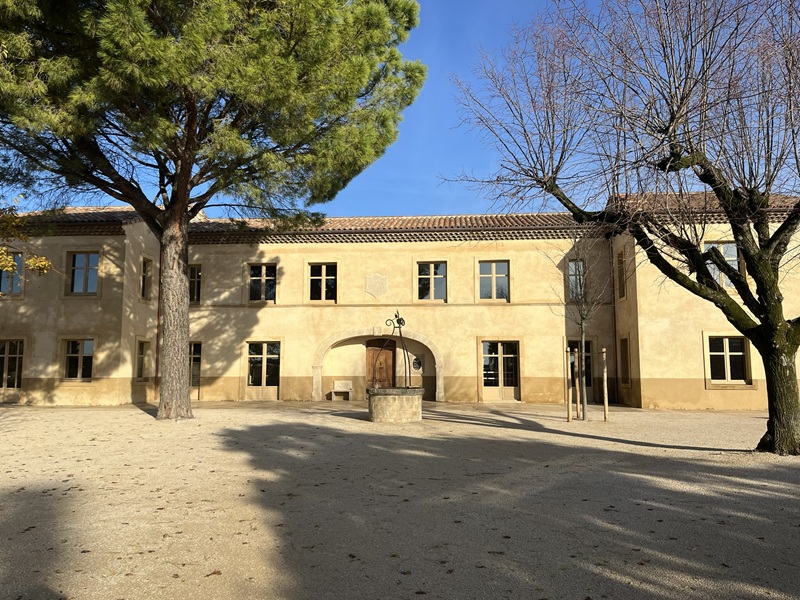 chateau beaucastel facade (1)