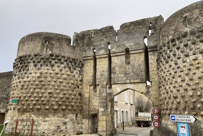 la porte saint jean muraille