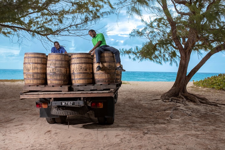 Rhum Plantation spiritueux iDealwine terroirs élevage tonneaux