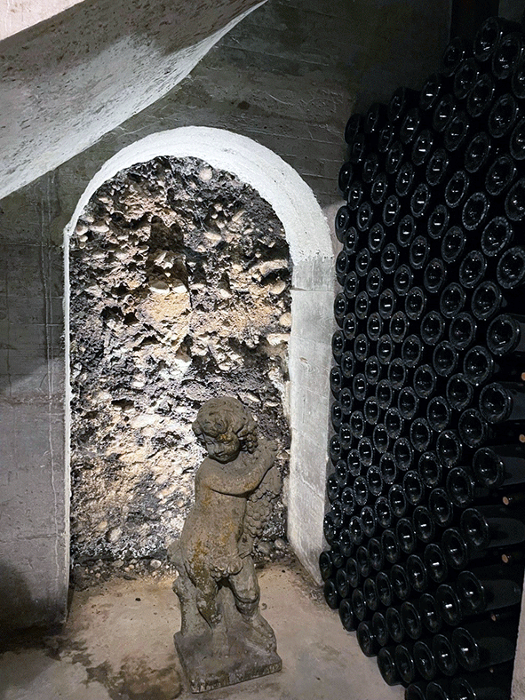 Clos des Papes cave 3