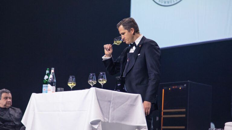 Lire la suite à propos de l’article <strong>Concours du meilleur sommelier du monde : récit de la finale vécue par iDealwine</strong>