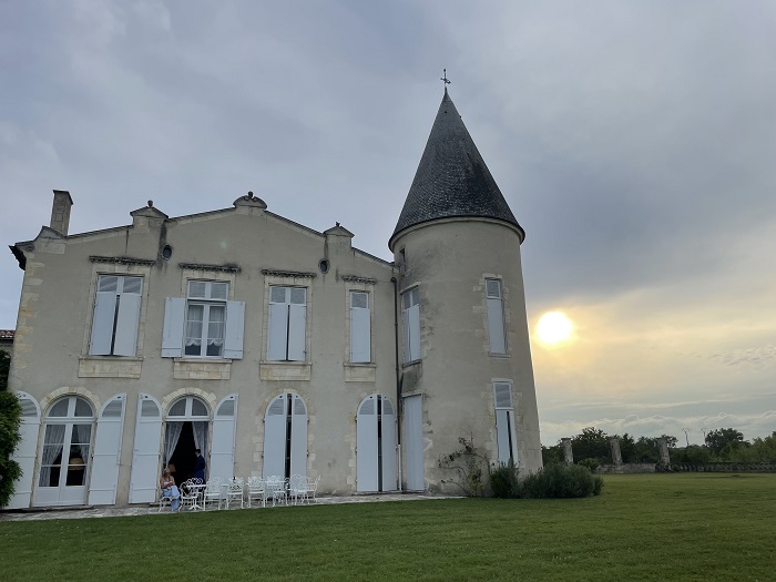 Dîner secret au Château Lafite Rothschild - Apéritif sur la terrasse