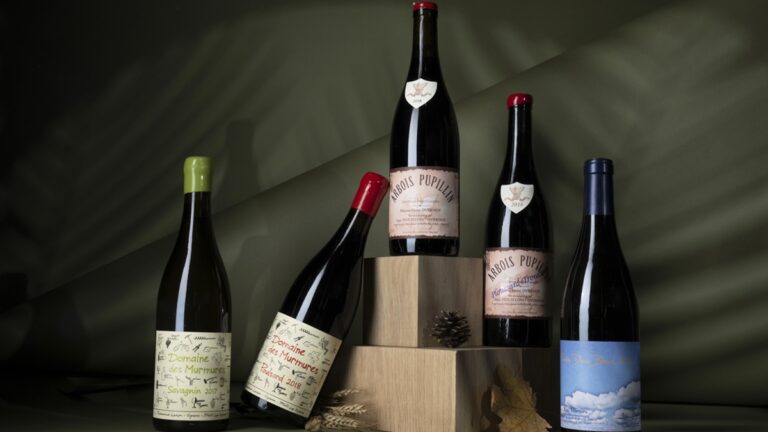 Lire la suite à propos de l’article Rapport d’enchères de novembre | Engouement intact pour les vins du Jura et de Savoie