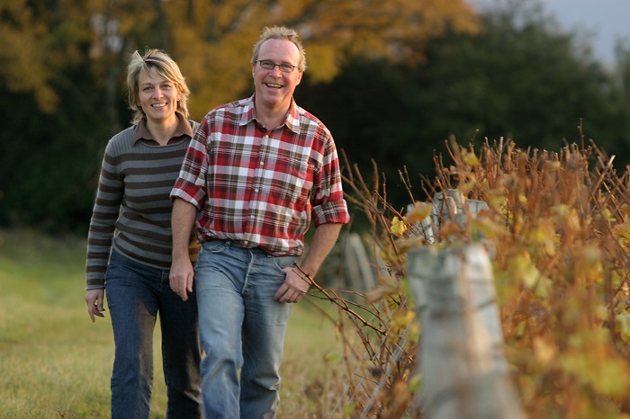 Olivier-Corinne-Merlin-La-Roche-Vineuse-maconnais-iDealwine-vignes