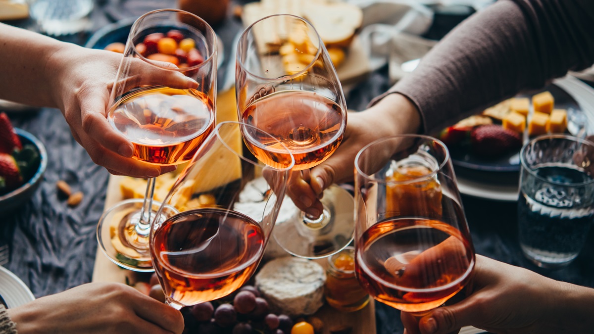 Lire la suite à propos de l’article Le vin demeure la boisson alcoolisée préférée des Français