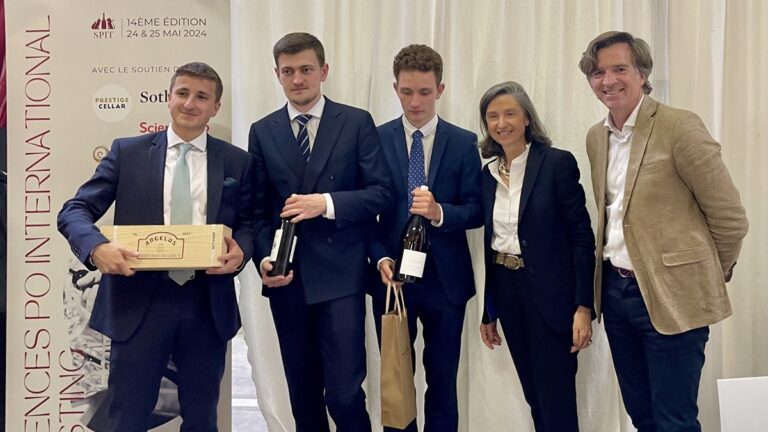 Lire la suite à propos de l’article Concours de dégustation étudiants : l’ENSTA remporte le SPIT, chez Bollinger