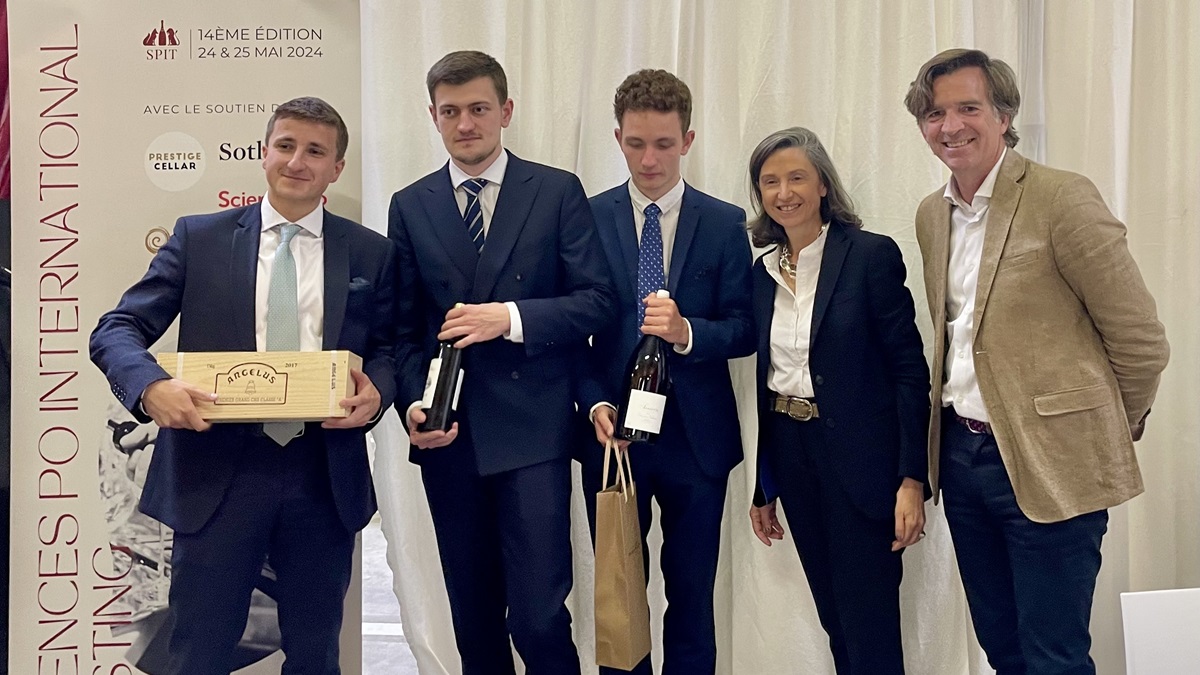 Lire la suite à propos de l’article Concours de dégustation étudiants : l’ENSTA remporte le SPIT, chez Bollinger