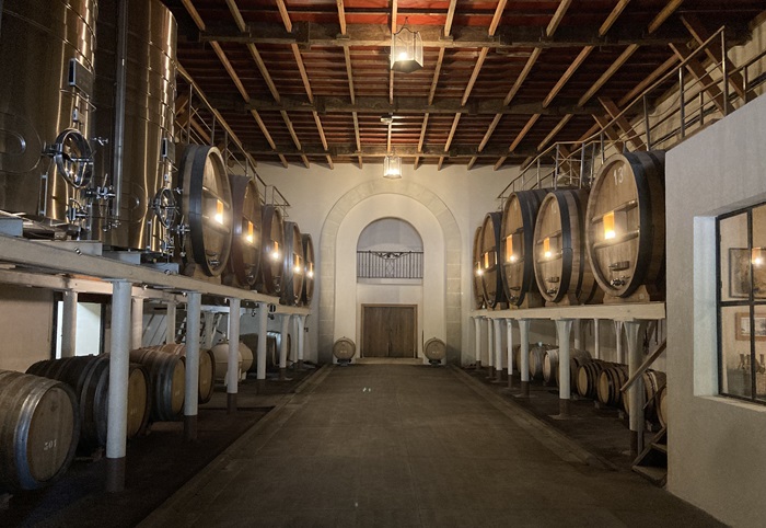 Clos Mireille chai