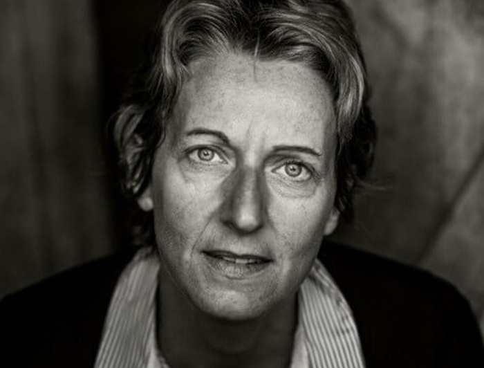 Elise-Dechannes-portrait champagne iDealwine 700