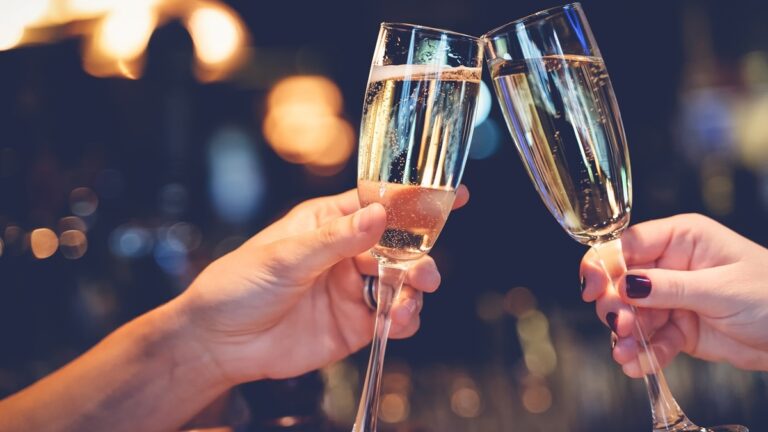 Lire la suite à propos de l’article Quel champagne choisir pour un mariage et dans quelles quantités ?