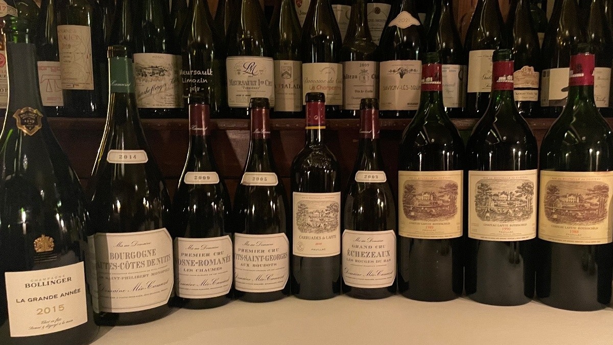 Lire la suite à propos de l’article Château Lafite, Méo-Camuzet, Bollinger, Dom Pérignon : dîners secrets dans les étoiles