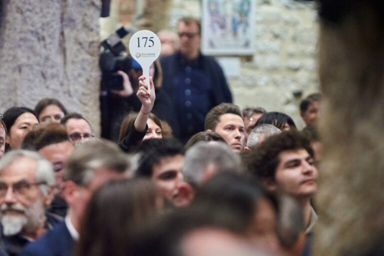 Lire la suite à propos de l’article Comment enchérir à la vente des Hospices de Nuits-Saint-Georges ?