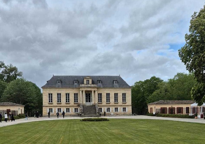 Chateau la louviere 