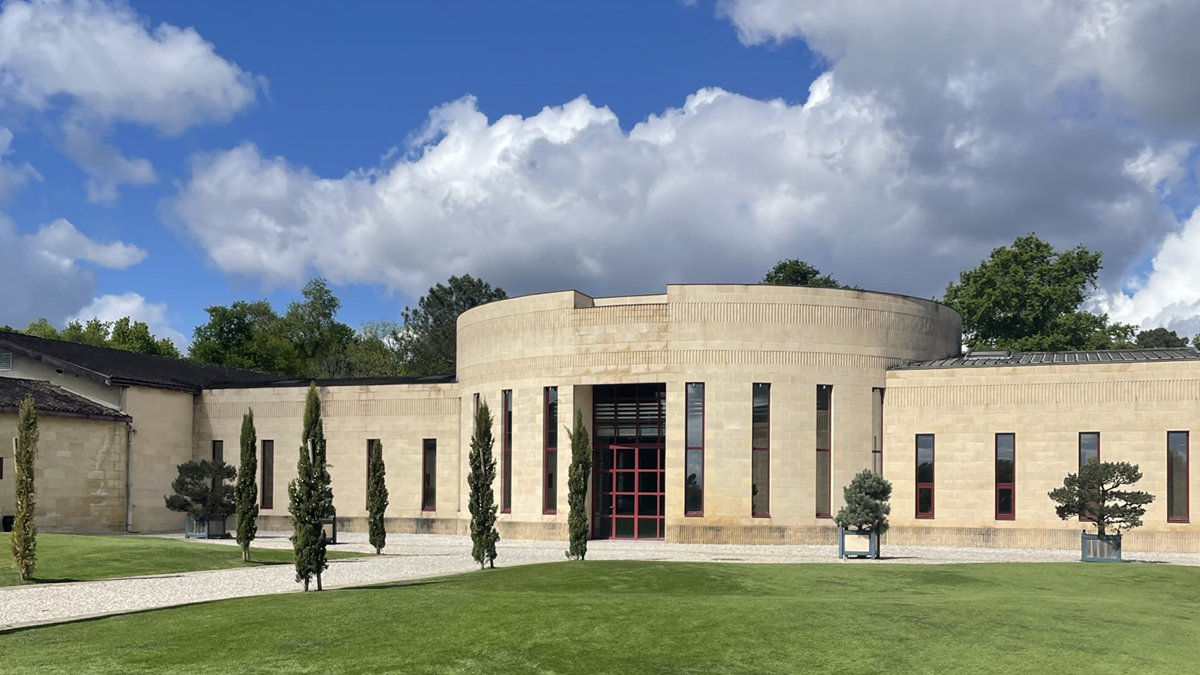 Lire la suite à propos de l’article Primeurs 2024 | TOP 10 des icônes de Bordeaux à sélectionner pour votre cave