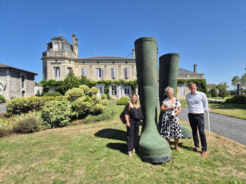 L'équipe iDealwine Bordeaux et Céline Villars-Foubet au Château Chasse-Spleen