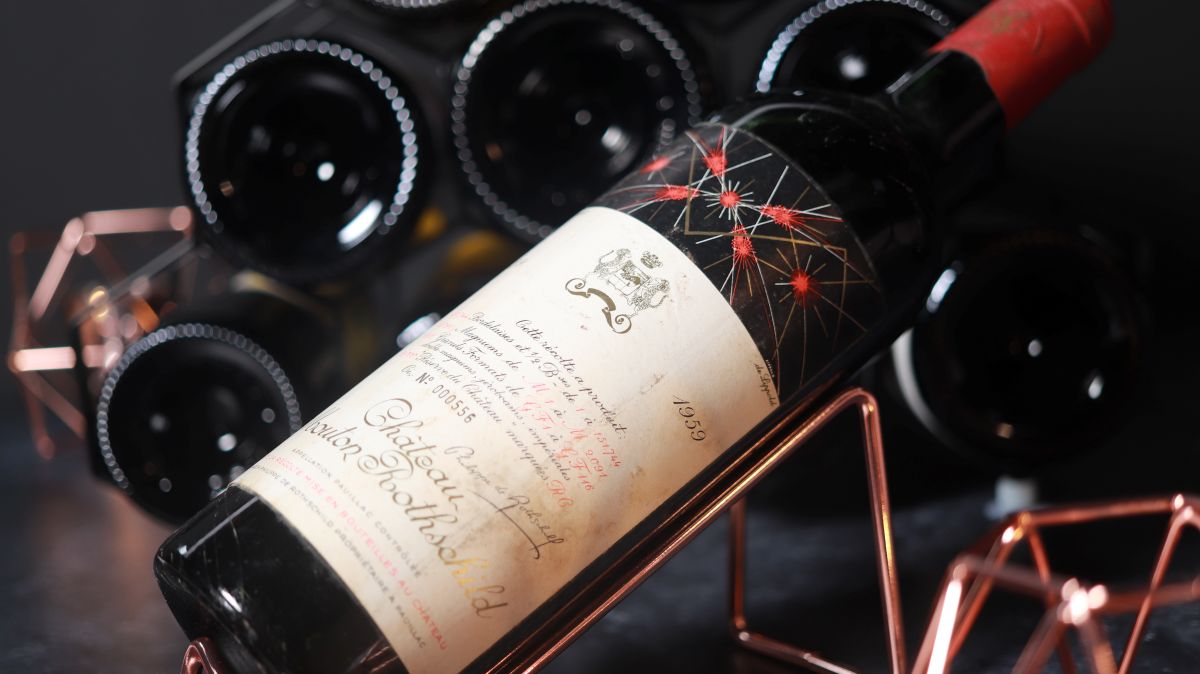 Lire la suite à propos de l’article Rapport d’enchères de septembre | combien valent les vins du Château Mouton Rothschild ?