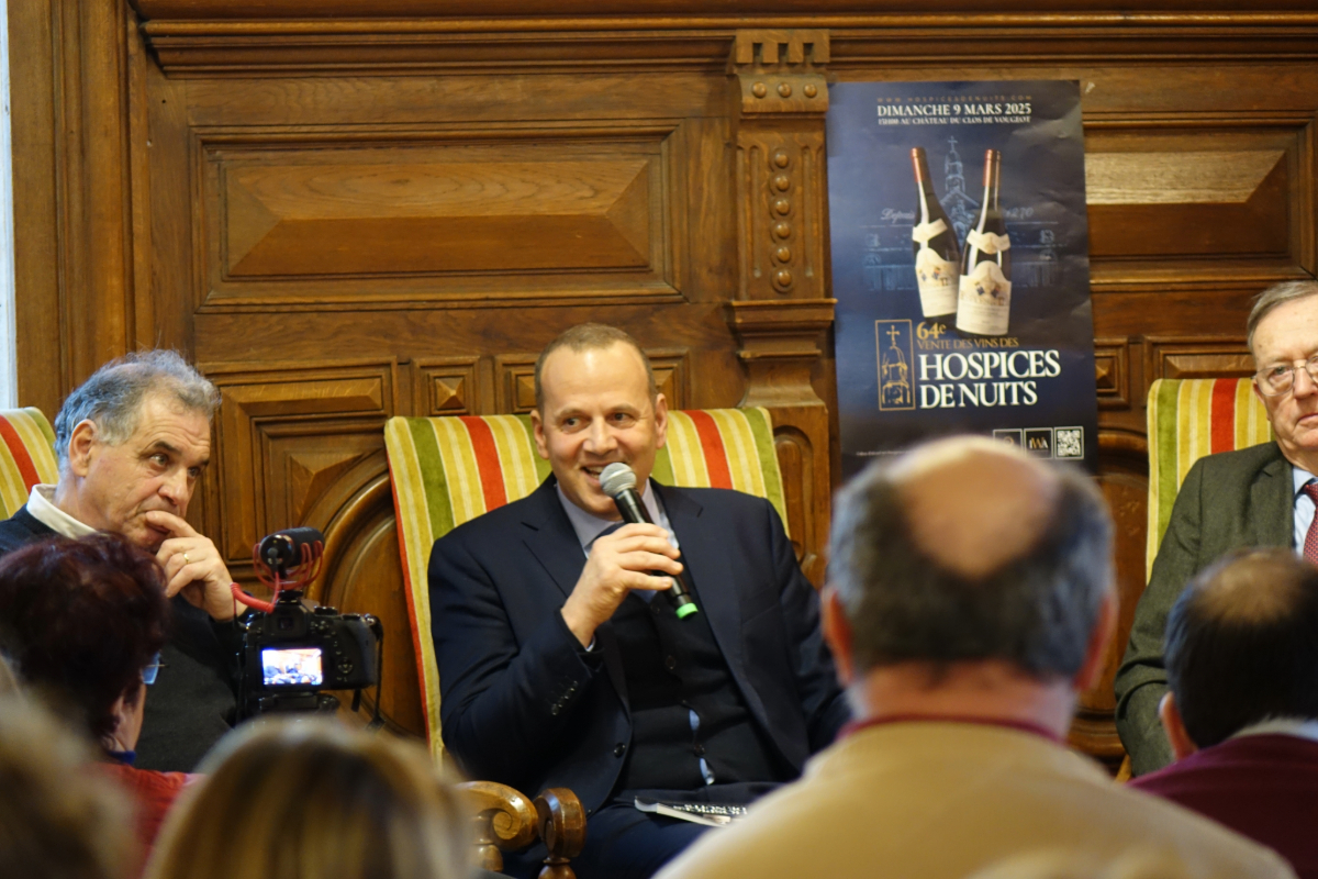 Lire la suite à propos de l’article Hospices de Nuits : point sur le marché avec Cyrille Jomand, à l’aube de la vente